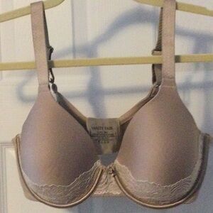 Vanity Fair Women's Lace Trim Bra - Tan